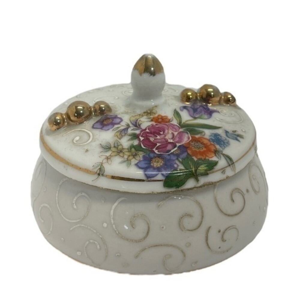 VINTAGE PORCELAIN TRINKET BOX GOLD TRIM
ROSE floral PATTERN decor accent piece